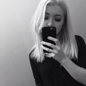 Meet your Posher, Claire